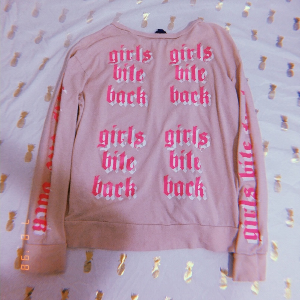 GIRLS BITE BACK crew neck sweater